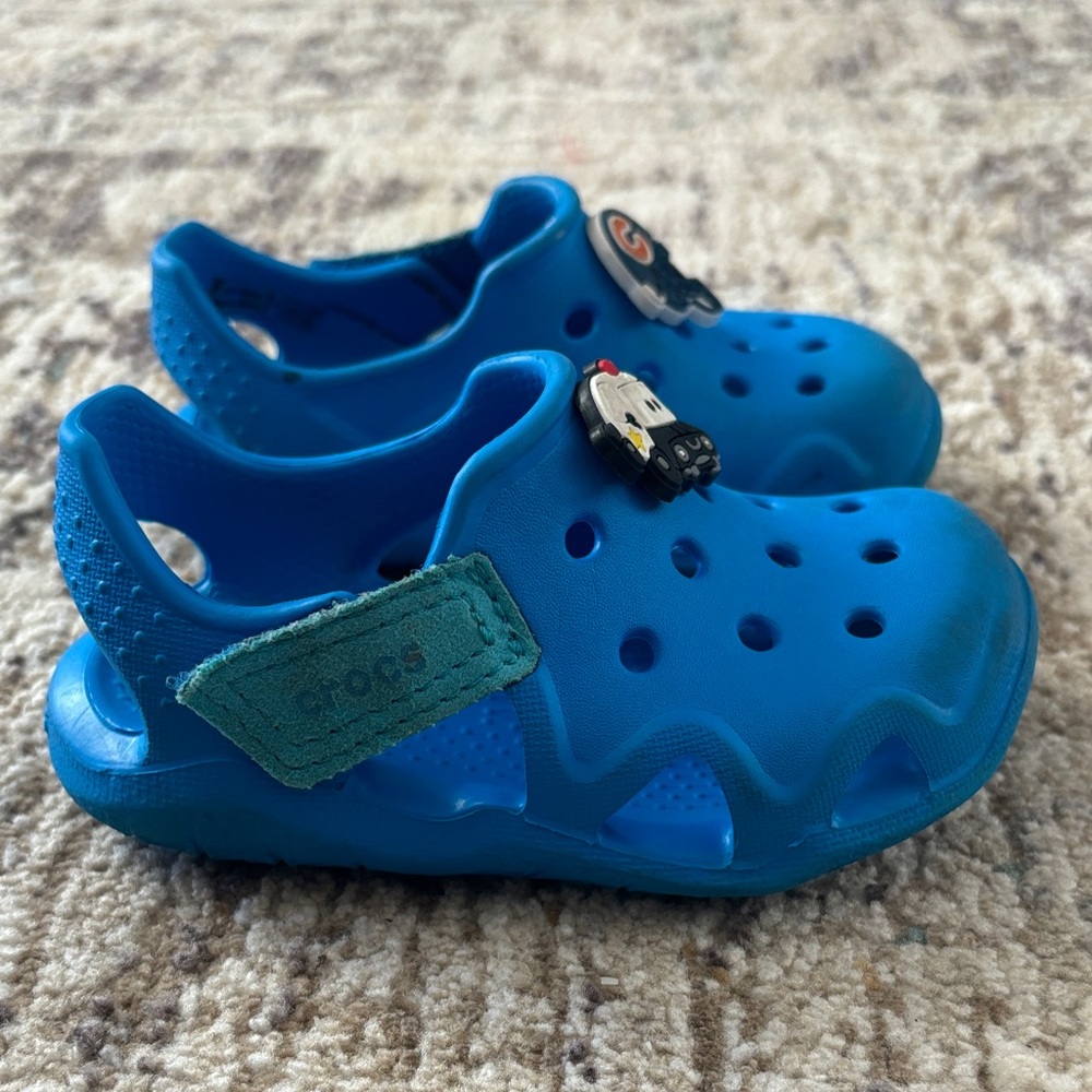 CROCS Kids Aqua Blue Shoes Size 6